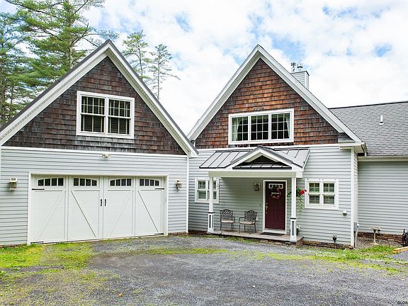 3rd image of 1375 Tall Pines Way