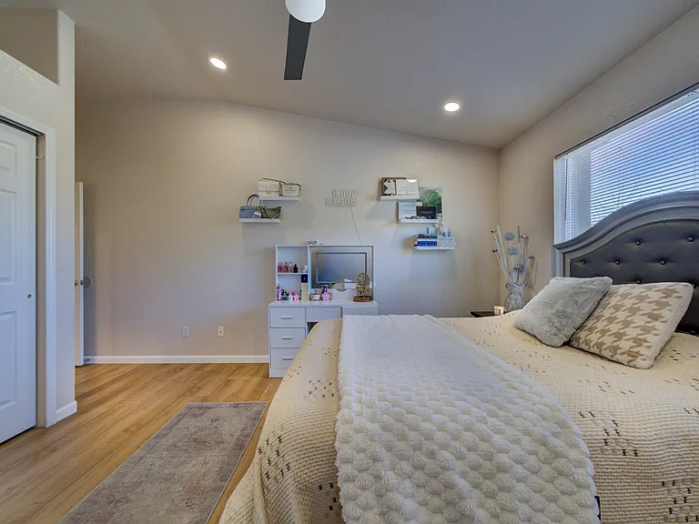 5853 University Village Vw — Photo 17
