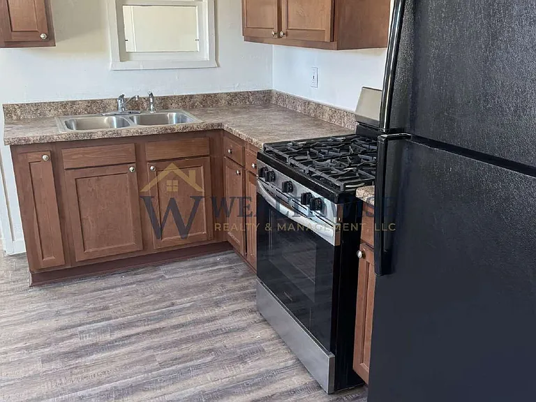 19 W Michigan Dr #A — Photo 6