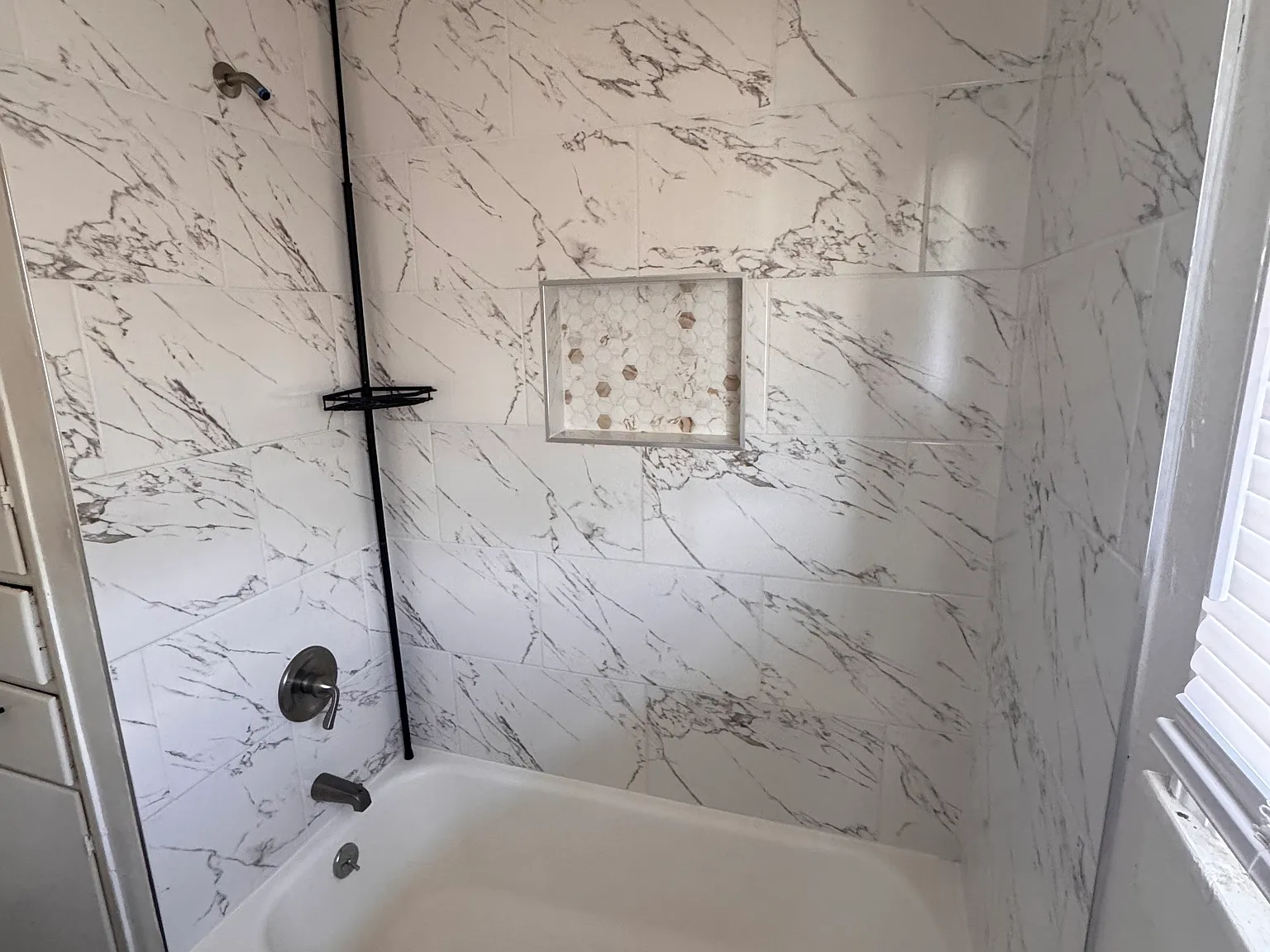 3 bed, 1050 sqft, $1,300 — Photo 4
