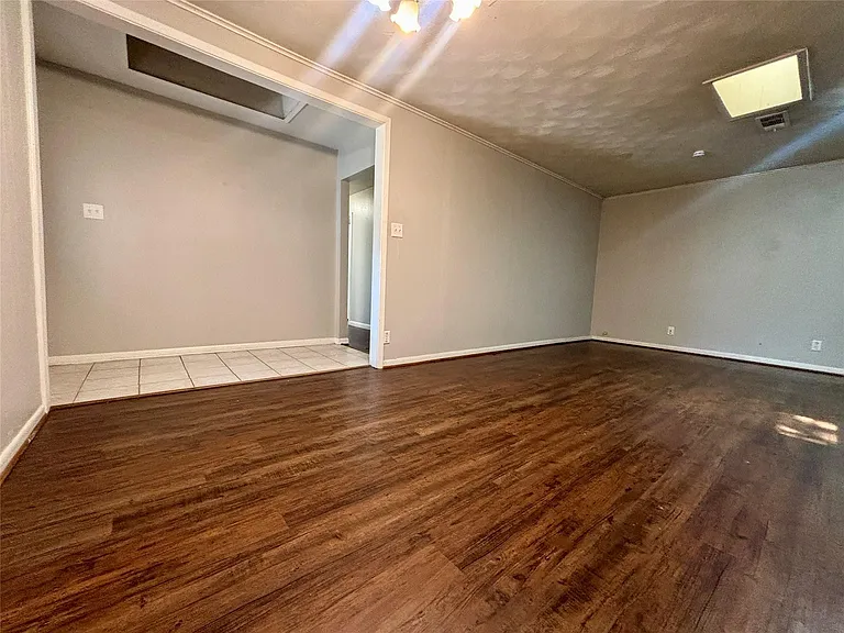 2013 Oaklawn Dr — Photo 8