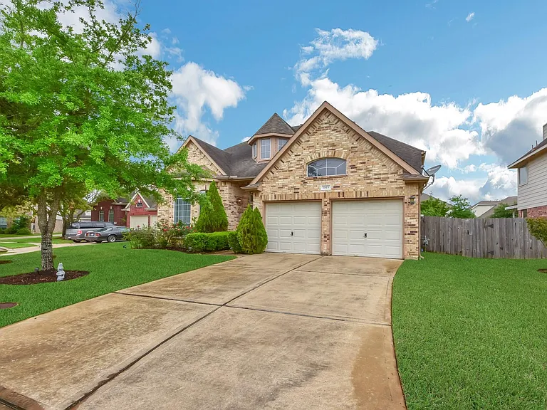 1815 Granite Field Ln — Photo 3