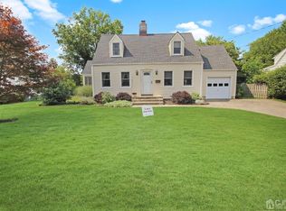 16 South Dr, East Brunswick, NJ 08816