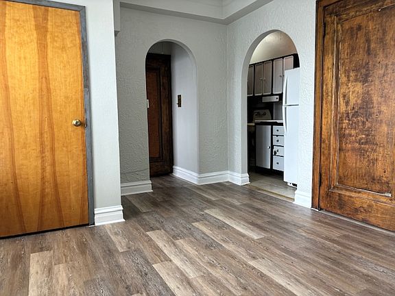 3rd image of 126 N Genesee St #304