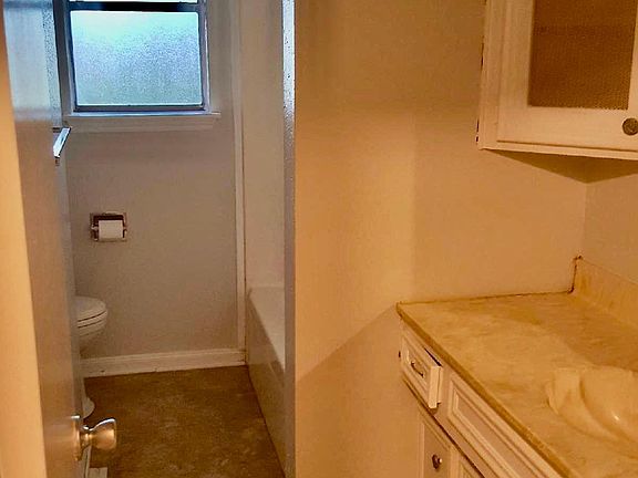 5th image of 7942 Mosewood St