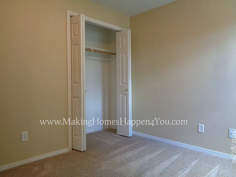 260 SW Oregon Trail Dr — Photo 35