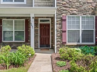2631 Crosland Hill Dr, Winston Salem, NC 27106