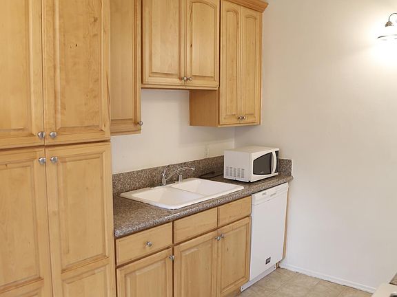 5th image of 2019 Virginia Ave APT K