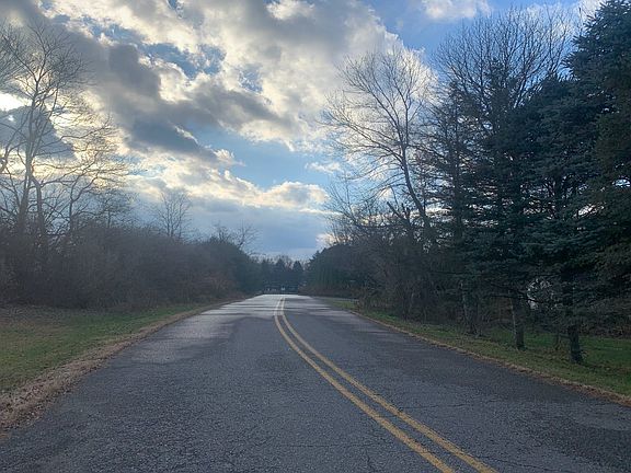 4th image of 119 Kitty Ln