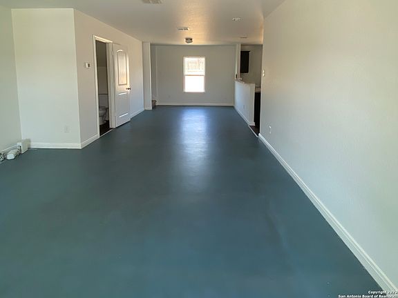 3rd image of 6431 Woodcliff Bend