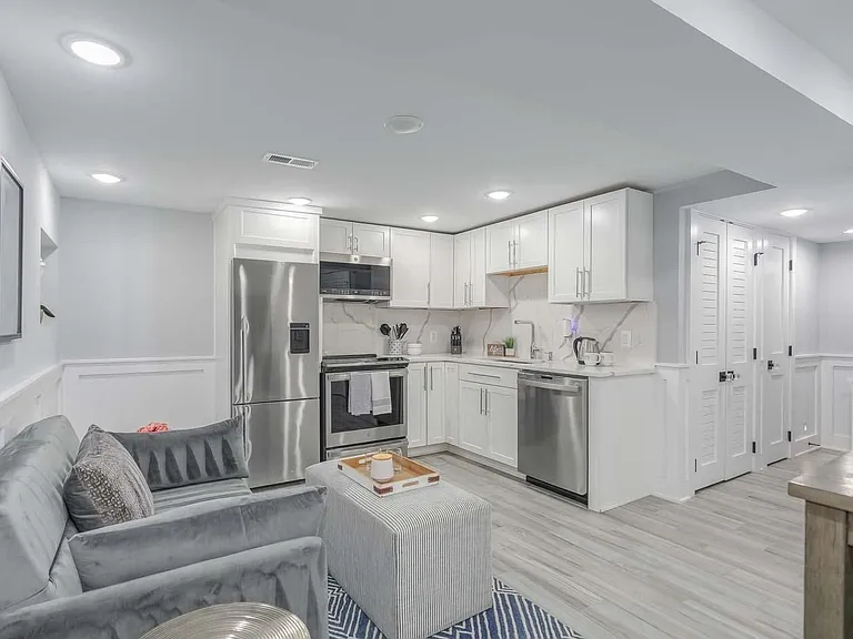 1427 Perry Pl NW #2 — Photo 1