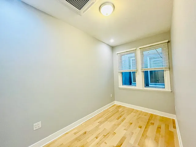 300 North St #5 — Photo 14