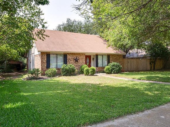 2nd image of 3008 Charter Oak Dr