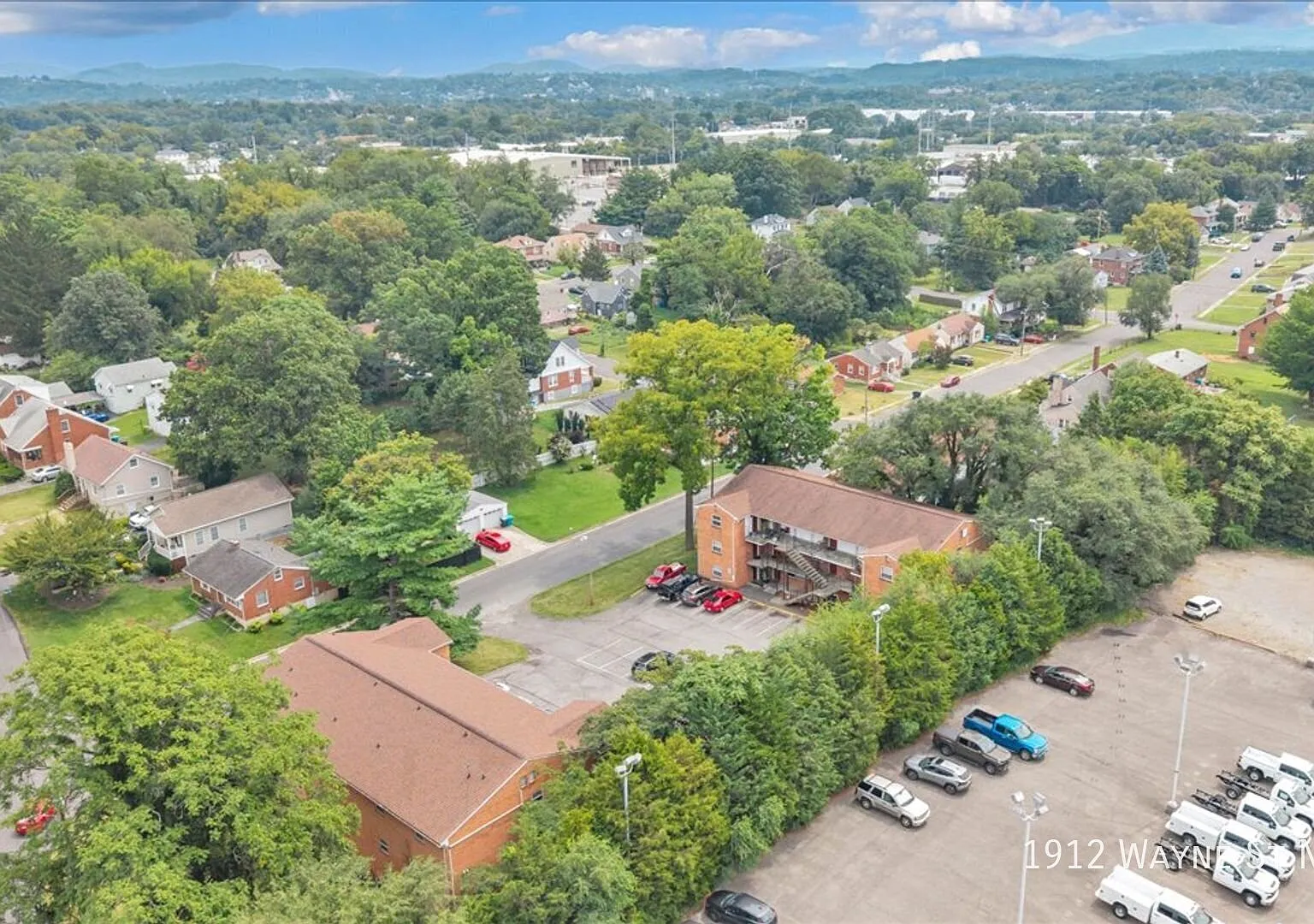 2-Bedroom Apartment Convenient Location off Williamson Rd! — Photo 2