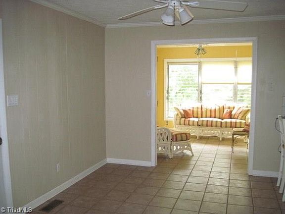 4th image of 1006 Highland Dr