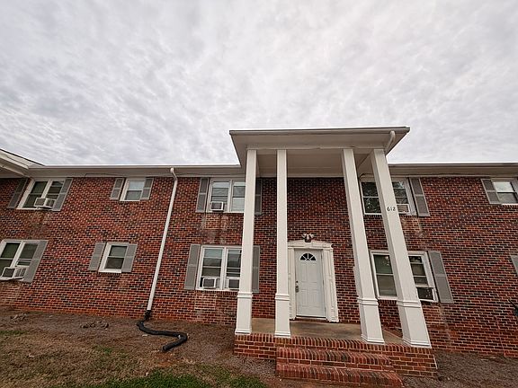 2nd image of 612-614 N College Dr #4