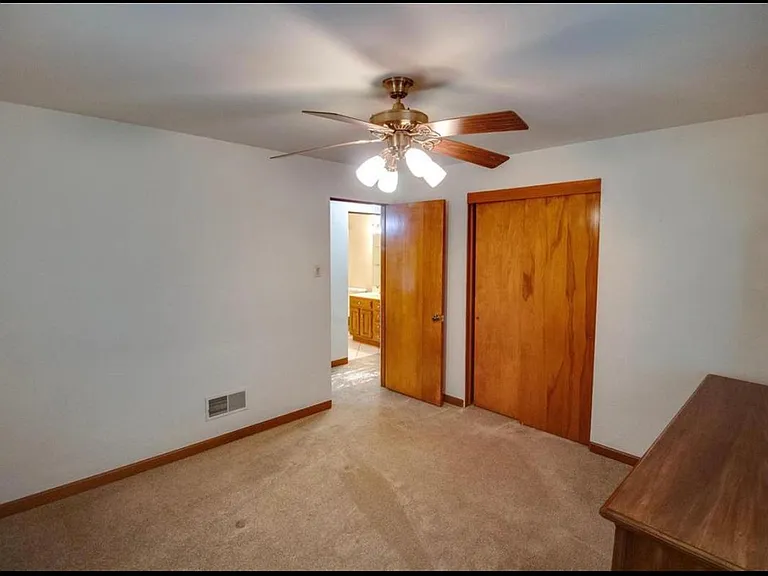 Tulip Ct — Photo 10