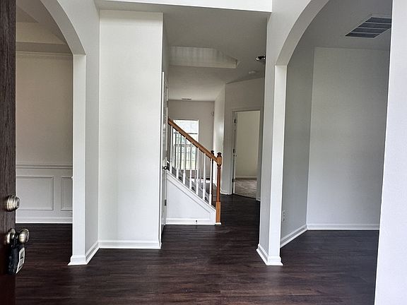 3rd image of 2802 Oakdale Pasture Dr
