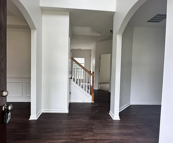 2802 Oakdale Pasture Dr — Photo 3
