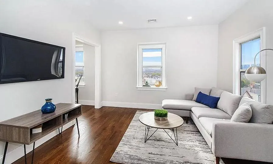 Specious livingroom