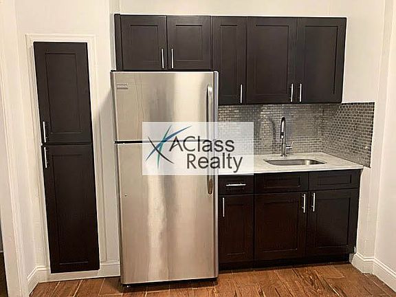 3rd image of 3770 63rd St APT 3D