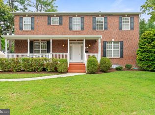 5 Redbud Ct, Potomac, MD 20854