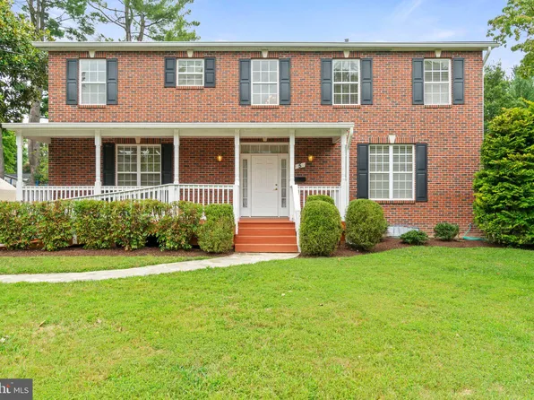 5 Redbud Ct, Potomac, MD 20854