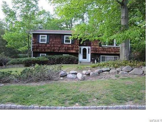 1st image of 11 Palisades Ct