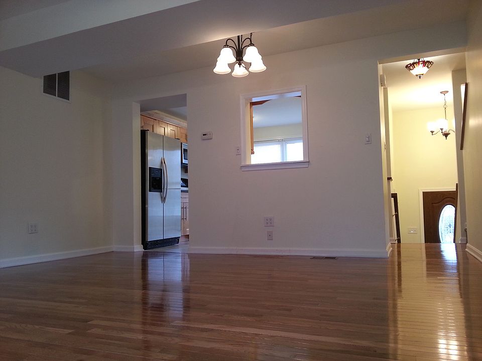 Living rm with new wood fl