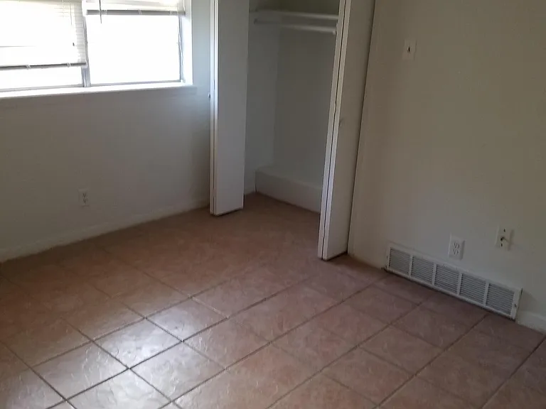 292 Barker St — Photo 9