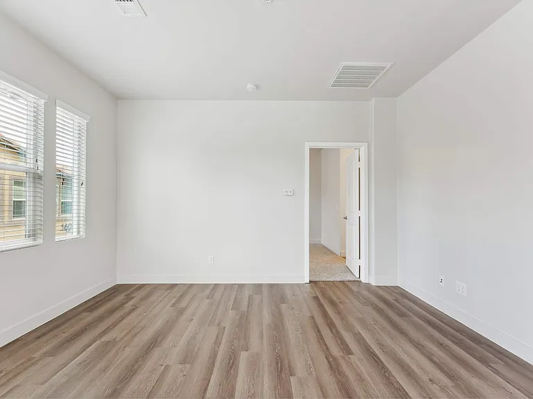 Casa Lago Eastlake — Photo 11