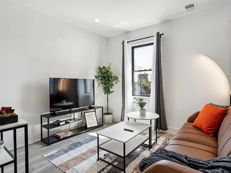 1802 Benning Rd NE — Photo 9