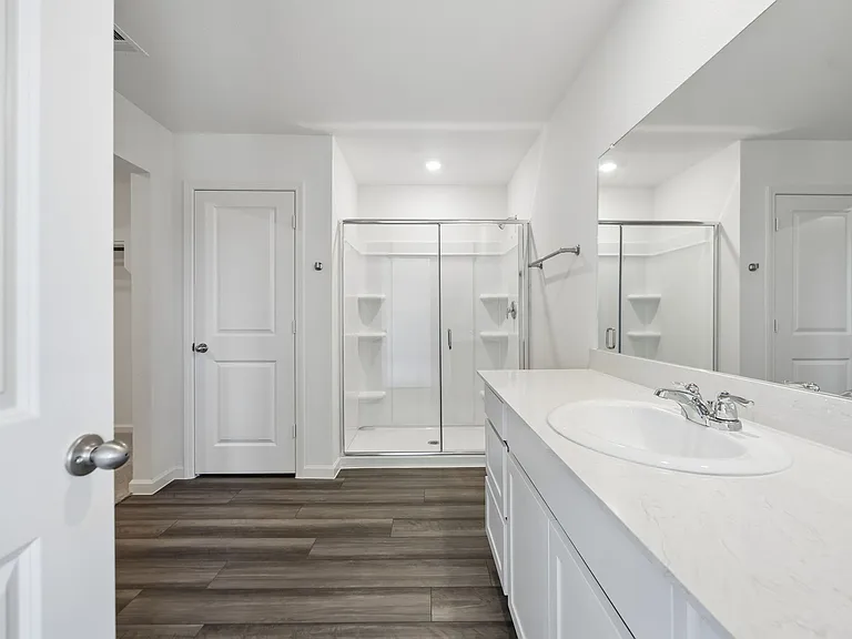 14200 Donahue St — Photo 8