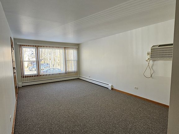 4th image of 6313 W Montrose Ave #1