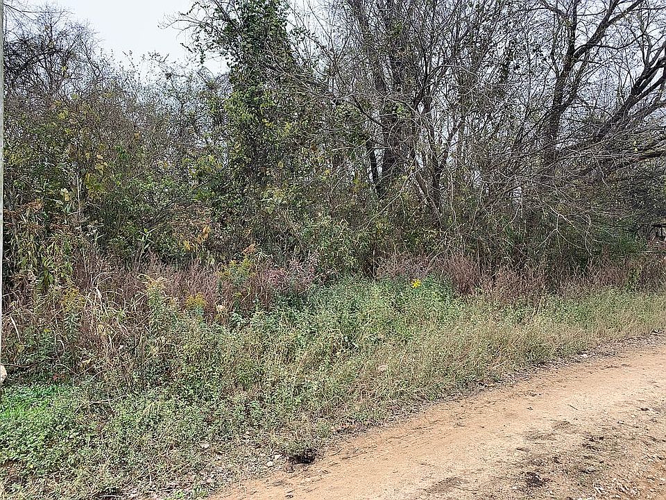 2nd image of 1436 Two Rivers Trl