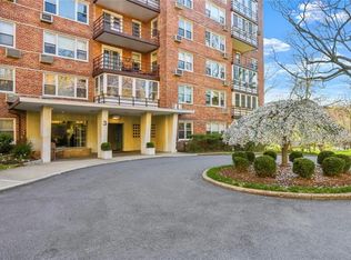 3 Washington Sq APT 6E, Larchmont, NY 10538