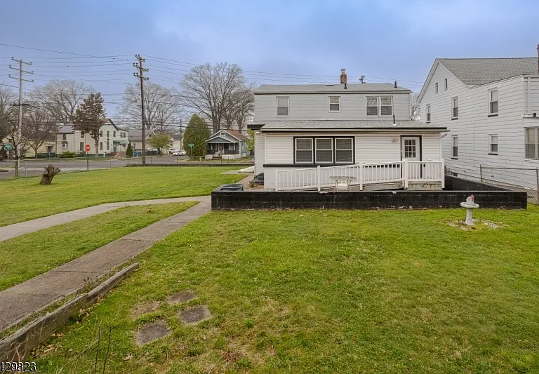 1709 Lawrence St — Photo 21