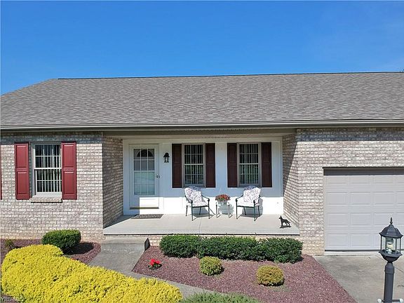 2nd image of 60 Forest Hill Dr