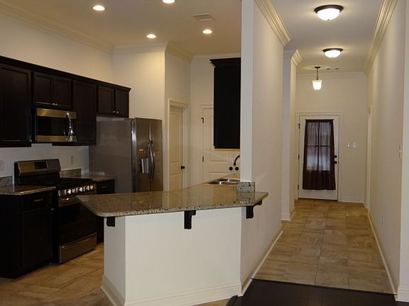 2nd image of 42022 Wood Ave