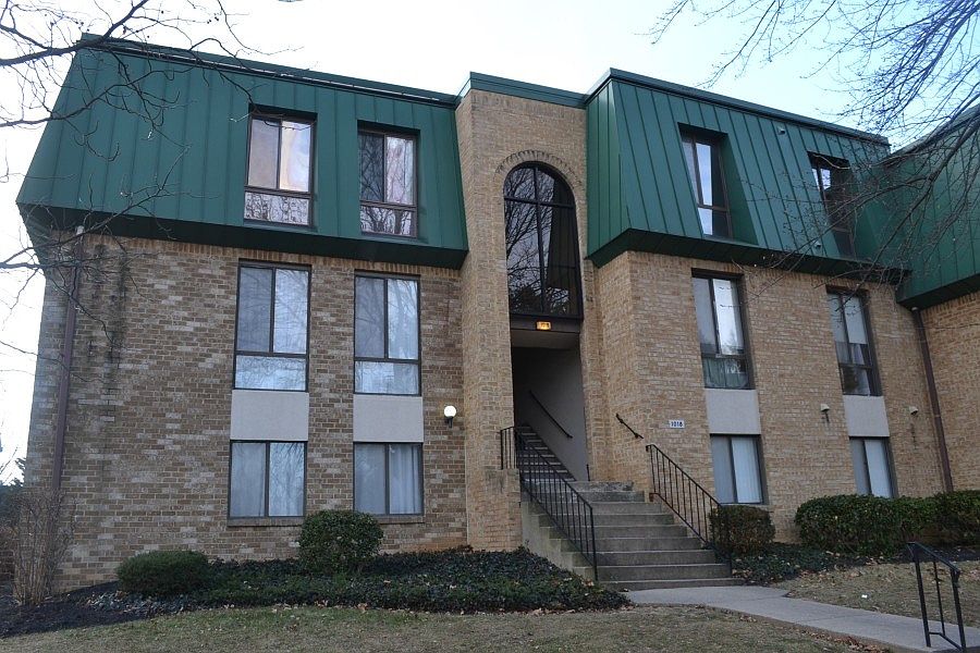 1st image of 1018 Brinker Dr APT 302