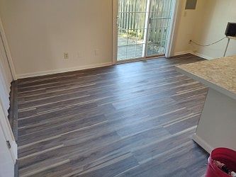 4th image of 5980 Clear Springs Ct