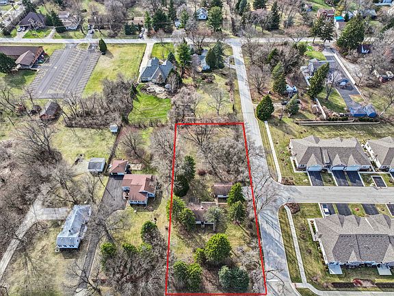 2nd image of 1484 N Hicks Rd