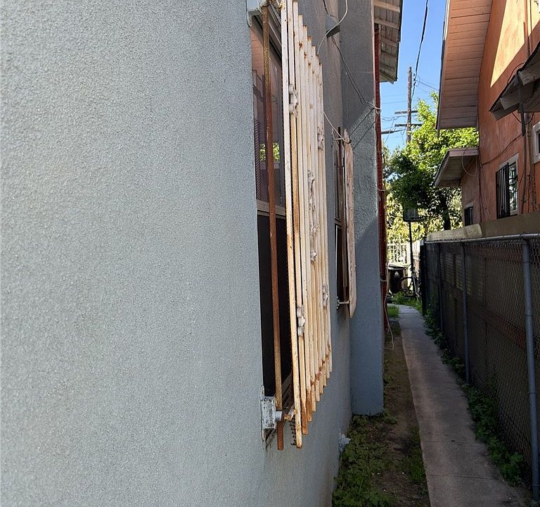 2nd image of 4512 Wesley Ave
