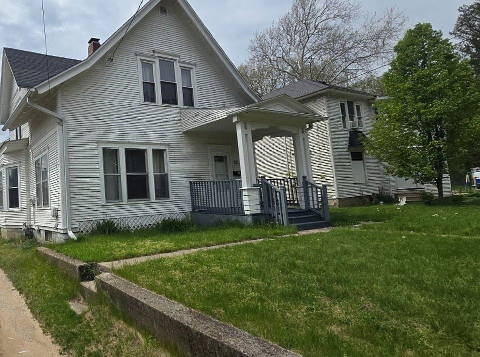 1st image of 13 Hinman Ave N