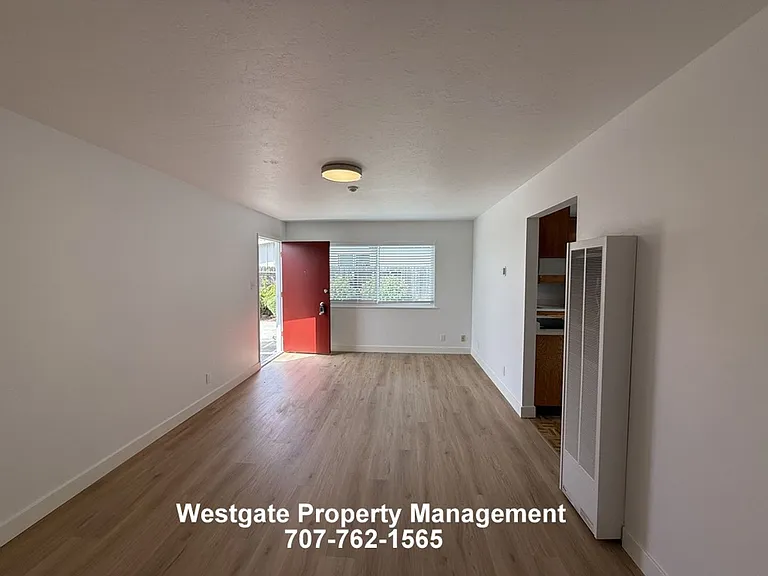 11 Alma Ct — Photo 10