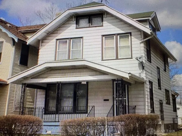 1515 Oakridge Dr, Dayton, OH 45417