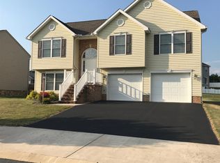 465 Frick Ave, Waynesboro, PA 17268