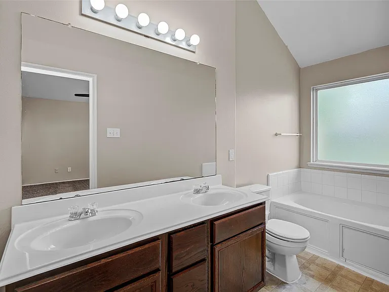 4226 Richmeadow Dr — Photo 18