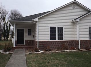 409 S Broad St, Salem, VA 24153