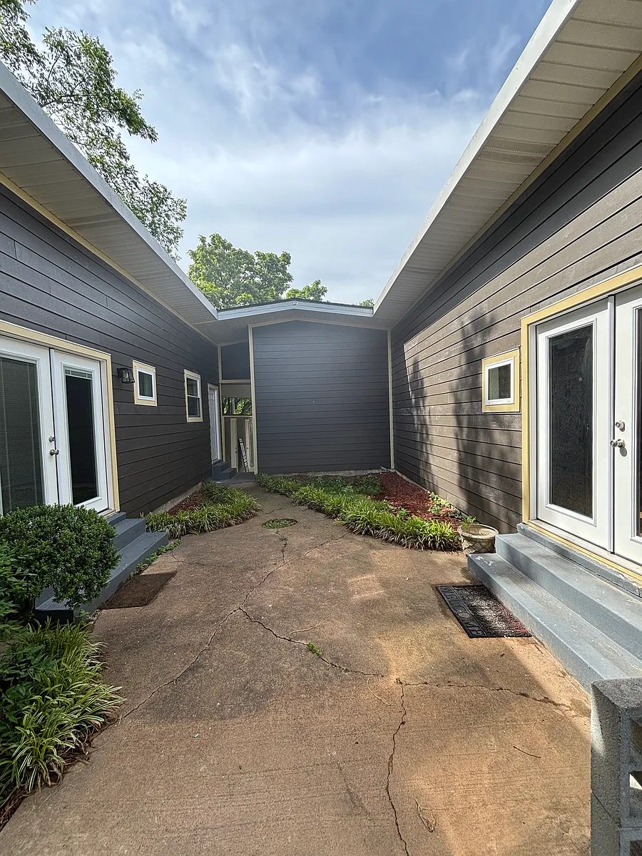 Building Photo - 3210 Doverside Dr #B